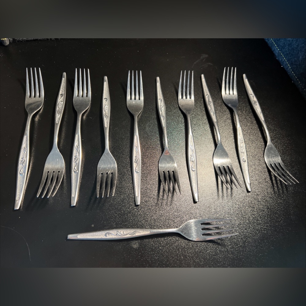 Lot‎ of 11 VINTAGE Carlton Stainless Steel Flatware Dinner Forks Woodcrest Japan